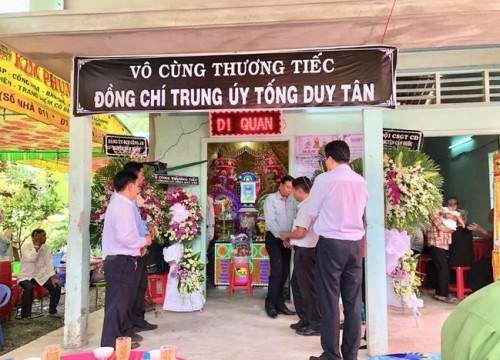 Khởi tố nhóm ném bột ớt làm 1 công an tử vong