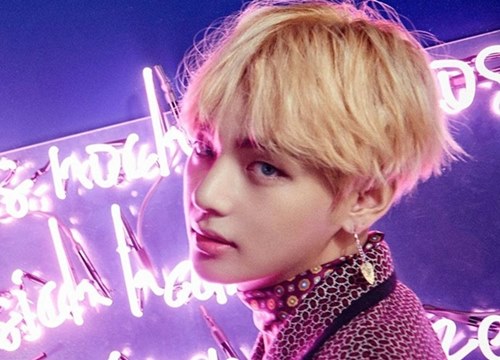 Nam Idol đeo loạt khuyên tai 'nữ tính' nhưng vẫn sexy hết cỡ gọi tên V (BTS)