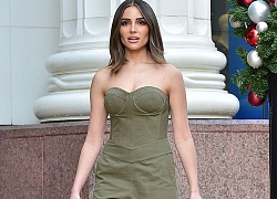 Hoa hậu Olivia Culpo diện jumpsuit nóng bỏng đi mua sắm đồ Giáng sinh