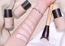 Lớp makeup sẽ không còn khô mốc trong mùa hanh hao với 7 lọ kem nền dạng lỏng siêu dưỡng ẩm này