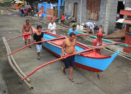 Philippines di tản 200.000 người, đóng cửa sân bay trước siêu bão