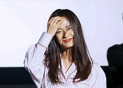 Song Ji Hyo có gu thời trang đơn giản, trẻ hơn tuổi 38