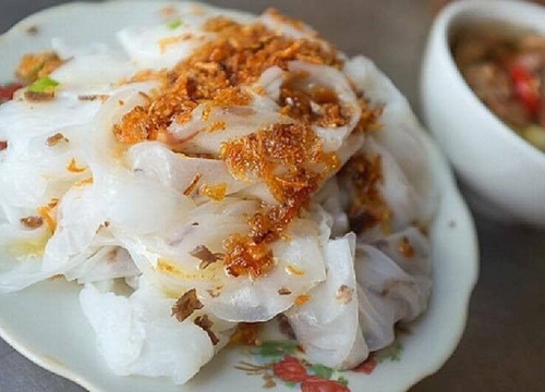 Về chợ quê nhớ ghé hàng bánh cuốn mỡ hành