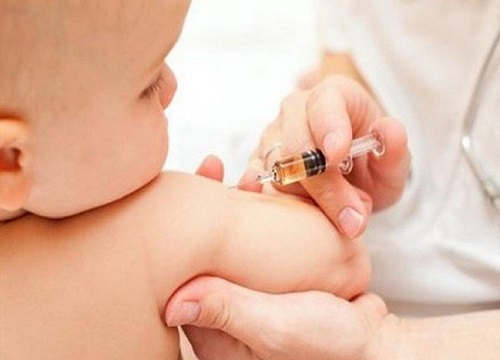 Vì sao phải tiêm vaccine viêm gan B cho trẻ 24 giờ sau sinh?