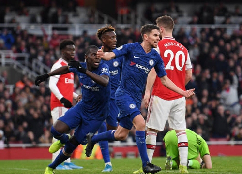 Arsenal 1-2 Chelsea: 4 phút bi kịch