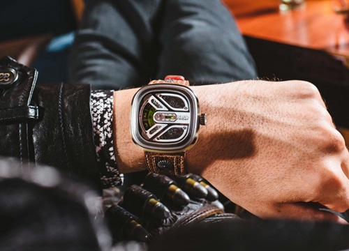 Cận cảnh hai 'siêu phẩm' mới cập bến SevenFriday Việt Nam: T2/02 và M1B/02 Limited