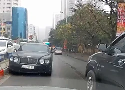 Danh tính tài xế lái "siêu xe" Bentley ngang nhiên chạy ngược chiều trên phố Hà Nội