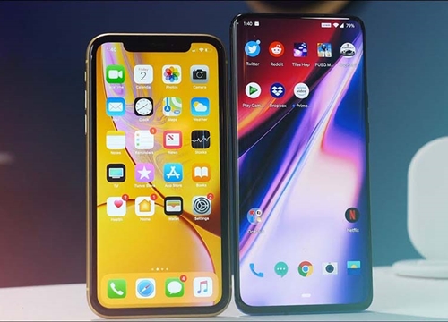 iPhone XR vs OnePlus 7 Pro: Điện thoại nào có màn hình tốt hơn?