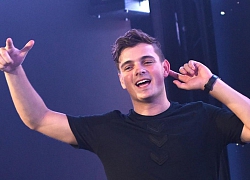 Lần thứ sáu kết hợp cùng Matisse và Sadko, Martin Garrix vẫn khiến fan "phát cuồng" với ca khúc "Hold On"