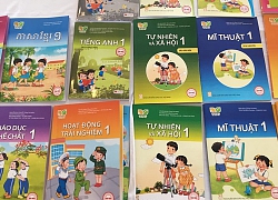 Sách giáo khoa mới và sự cạnh tranh của những người... trong nhà với nhau