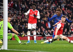 Saka "3 lần hụt hơi", Willian dễ dàng giúp Abraham kết liễu Arsenal