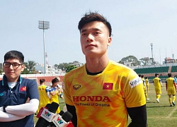 Thủ môn Bùi Tiến Dũng tranh suất bắt chính U23 Việt Nam, mơ lấy vé Olympic