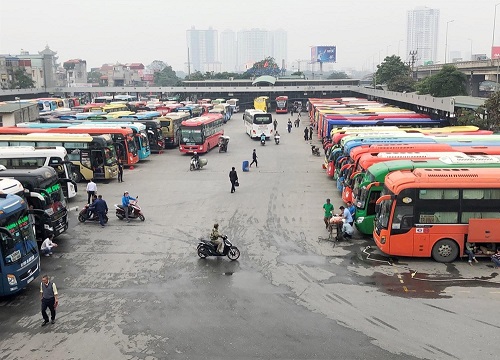 Xe dù, bến cóc tràn lan: Bến chính lo vắng khách