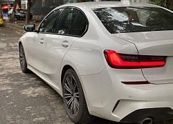 BMW 330i M Sport 2019 &#8220;siêu lướt&#8221; rẻ hơn 200 triệu so với xe mới