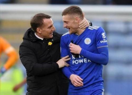 CHOÁNG! Leicester City công thủ "siêu toàn diện"