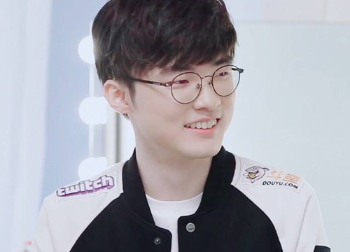 Faker 'quẩy' Teemo cực sung trên stream từ thiện