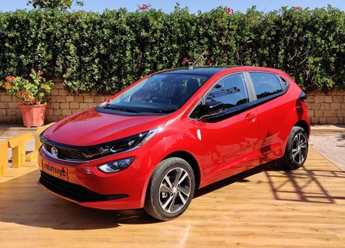 Hatchback Ấn cao cấp, giá 162 triệu gây sốt