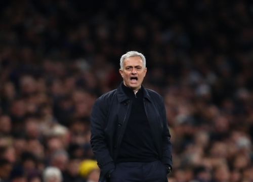 Huyền thoại Man Utd: "Mourinho sẽ cảm thấy hối tiếc khi đã làm thế"