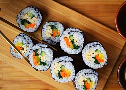 Cách làm kimbap Hàn Quốc tại nhà, đơn giản mà