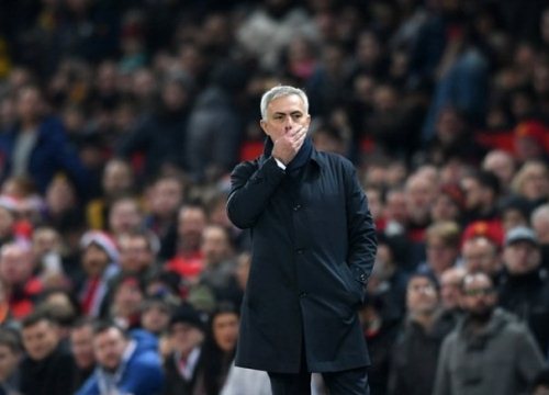 SỐC! Mourinho gắt gỏng, nói lời 'chết chóc' sau trận thua Man Utd