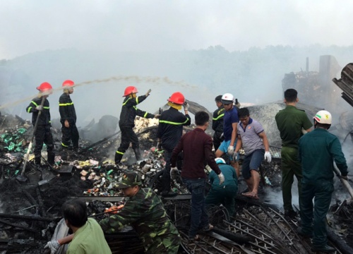 Cháy lớn lúc rạng sáng, bé gái tử vong thương tâm