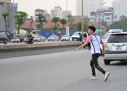 Một vụ tai nạn giao thông xôn xao cộng đồng mạng nhưng thái độ và hành vi của cậu bé nạn nhân mới là thứ khiến nhiều người thích thú