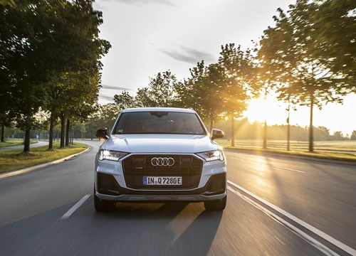 Ra mắt tân binh Audi Q7 TFSI e quattro 2020: Xe tốt nhưng khách Việt có cần?!