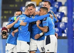 "Sát thủ" Ba Lan lập hattrick, Napoli giành vé vào vòng knock-out Champions League