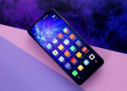 Trên tay Redmi K30 vừa ra mắt: Màn đục lỗ 120Hz, Snapdragon 765G, giá từ 5,2 triệu đồng