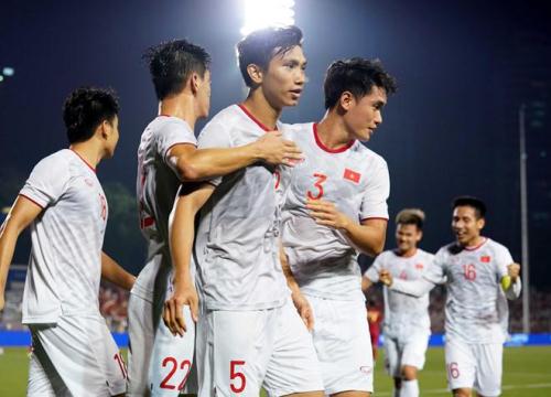 Cay cú, CĐV Indonesia yêu cầu U22 Việt Nam kiểm tra... doping