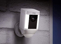 Hacker tấn công camera an ninh, tự xưng ông già Noel, khuyến khích bé gái 8 tuổi đập phòng