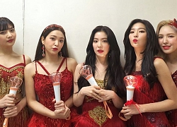 Red Velvet tung poster 'cô dâu bí ẩn' đánh úp fan, xác nhận trở lại đường đua lần thứ 3 trong năm