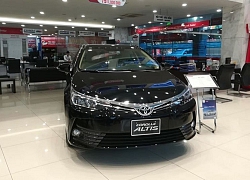 Toyota Innova giảm sút, Altis tiếp tục "hụt hơi" trong cuộc chạy đua với đối thủ