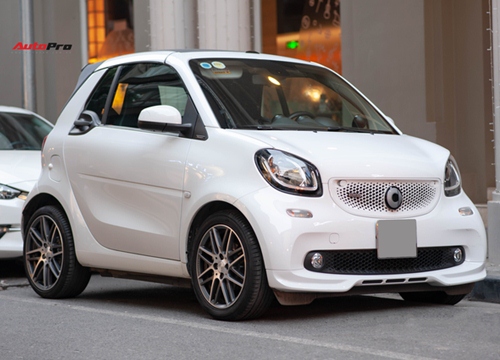 Chiếc Smart ForTwo độ Brabus này nhỏ hơn Kia Morning nhưng có giá cả tỷ đồng tại Việt Nam