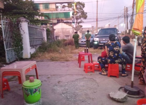 Công an 'bất ngờ' đến Bưu cục Cầu Voi, hiện trường án mạng 11 năm trước
