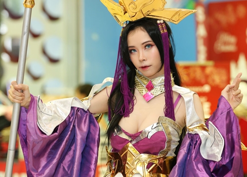 Giới trẻ Sài Gòn mạnh tay chi tiền để thi "cosplay"