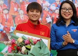 'Nữ tiền vệ thép' giành HCV SEA Games 30 được quê nhà Nghệ An tôn vinh