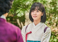 Từ Kim Tae Hee đến &quot;cựu sao nhí&quot; Kim So Hyun đều xinh truỵ tim ở tạo hình cổ trang phim Hàn