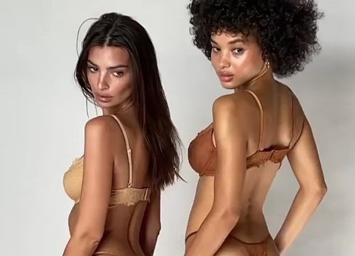 Ảnh bán nude khoe võng lưng tuyệt đẹp của siêu mẫu nội y Emily Ratajkowski