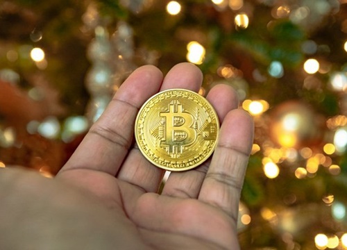 Bitcoin đảo chiều tăng vùn vụt