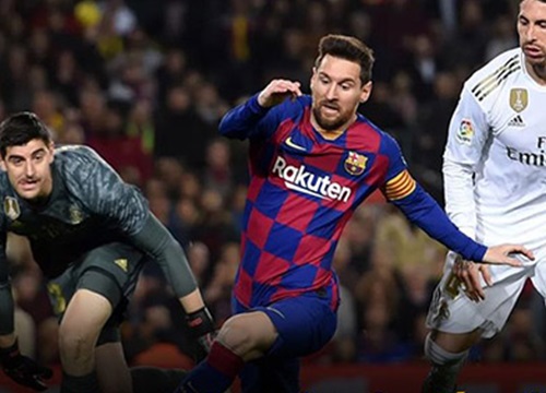 Fan cuồng "xin quần" Messi trong trận siêu kinh điển Barca - Real