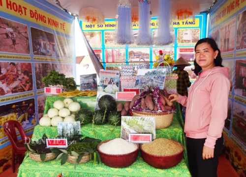 Kiên Giang: Trưng bày đồ "nhà quê" mà khách du lịch mê lắm