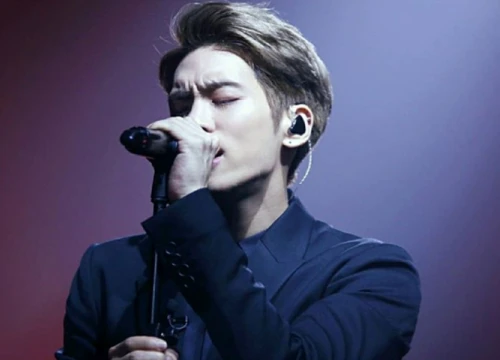 Leeteuk cùng nhiều nghệ sĩ tưởng nhớ 2 năm ngày mất của Jonghyun