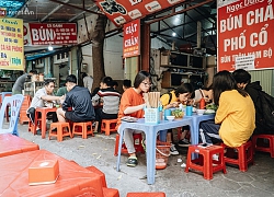 Dân văn phòng cũng "chóng mặt" với giá thịt lợn, hàng quán đồng loạt treo biển thông báo: "Chúng tôi đã cố gắng, nhưng..."