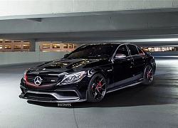 Ngắm siêu phẩm Mercedes-AMG C63 S độ ngập tràn carbon