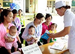 Những hành trình dài đầy thấp thỏm của "người vận chuyển" vắc xin