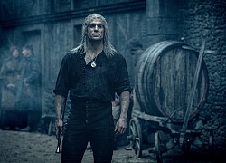 Tuy được khán giả khen hết lời, series "The Witcher" vẫn bị giới phê bình chê bai