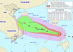 Bão Phanfone giật cấp 14, tiến vào Biển Đông