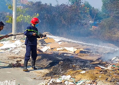 Cẩn trọng khi đốt cỏ, rác vào cuối năm