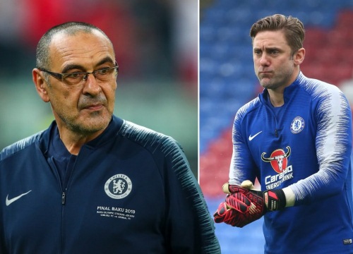 Hé lộ vụ HLV Sarri bị học trò 'bật thẳng mặt' ở Chelsea